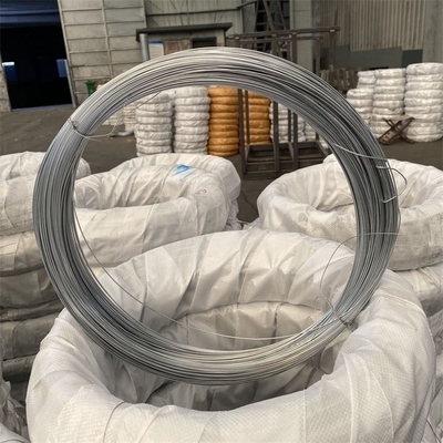 BWG20 BWG21 BWG22 Ζυγισμένο σύρμα Διαμέτρου 0,7 4mm Ζεστό βύθιση Ηλεκτρο Gi σύρμα Ζυγισμένο σύρμα χάλυβα με μη κράμα υλικό