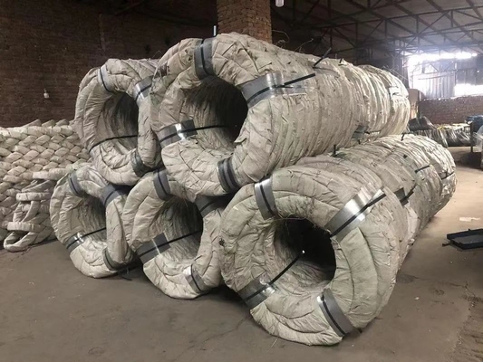 Απομόνωση δρόμου και προστασία λιβάδι galvanized συγκολλημένο ξυράφι ραβδί συρματόπλεγμα με απαίτηση των πελατών μήκος ξυράφι