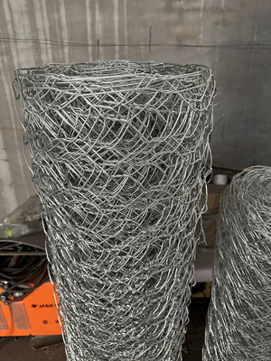 2021 Crimped Woven Mesh για την Ασφάλεια Mesh Fencing Weave Στυλ Twill Weave Πρότυπο ανταποκρίνεται στις εσωτερικές προδιαγραφές των πελατών
