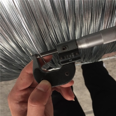 0.38-4mm Διαμέτρου κυλίνδρου Σιδηροσύρμα Ασημένιο Ηλεκτρικά Ζυγισμένο 2mm Ζυγισμένο σύρμα για μακροχρόνια σύνδεση