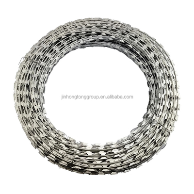 Ζυγισμένο Razor Wire Mesh Φράχτης με Χαρακτηριστικά υψηλής αντοχής στη τέντωση Wire Cross Razor Type και Anti Climb Spikes
