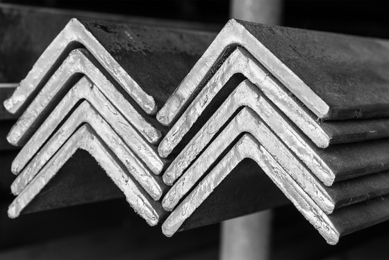 ASTM A36/A53/S235JR Ελαφρύ χάλυβα Ms Bar Ίση Άμοιρη Άγκυρα Χάλυβα Ανεπάρκεια γωνίας ± 1% Q345B για Μηχανήματα και Κατασκευή