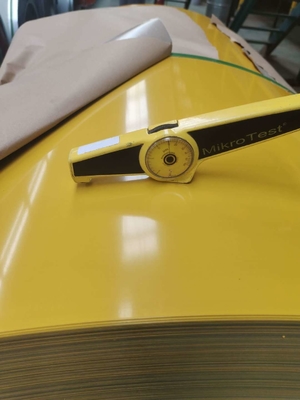 PPGI COIL ROLL Χρώμα Προχρωματισμένη Ζυγισμένη Σιδηροτροχιά για τρύπηση 0.25-1.6mm Υπηρεσία τρύπησης 0.25-1.6mm Επεξεργασία