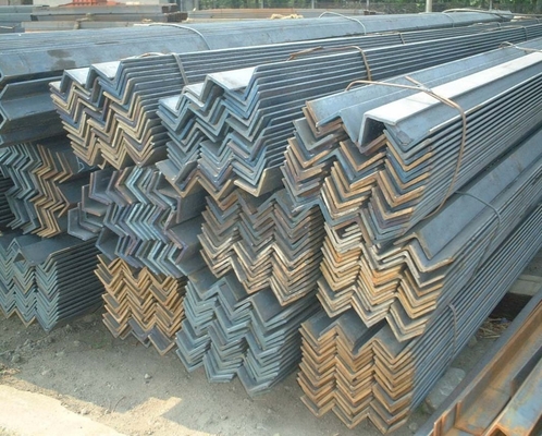 ASTM A36 SS400 S235JR S345JR Ίδια άγγελα σιδήρου ζεστό ελαστικό και κρύο σχηματισμένο γωνιακό σίδηρο μπάρα