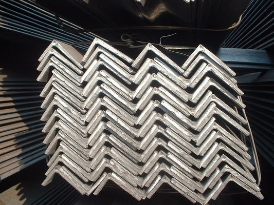 ASTM A36 SS400 S235JR S345JR Ίση γωνία ράβδος για μηχανική δομή θερμά έλασης σιδήρου γωνιακό χάλυβα