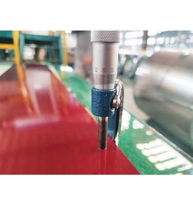 0.25-1.6mm Σκληρωμένο χάλυβα PPGI PPGL Χρωματικά επικαλυμμένο γαλβανισμένο περιτύλιγμα οροφής RAL Χρώμα Ψυχρό έλαση Τεχνική θερμού έλασης