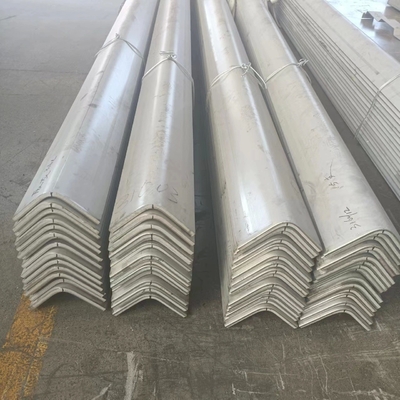 Σιδήρου ανά κιλό 0,3 mm έως 3,0 mm Ίδιο L Angle SS Bar με τρύπα για τα έργα κατασκευής σας