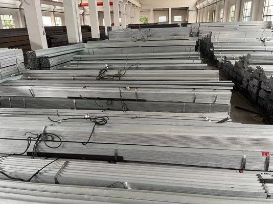 Προσαρμοσμένο Μέγεθος 50*50*3 50*50*4mm Ίδιο ανοξείδωτο χάλυβα L Μικρή γωνία Ζεστό έλασης δομικές γωνίες χάλυβα