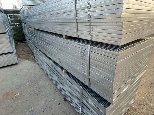 Κίνα Φαρμακείο τύπου L Bar Steel Grating Hot-Dip Galvanized Steel 25x5x3 30x5x3 32x5x3 Galvanized welded steel Grating
