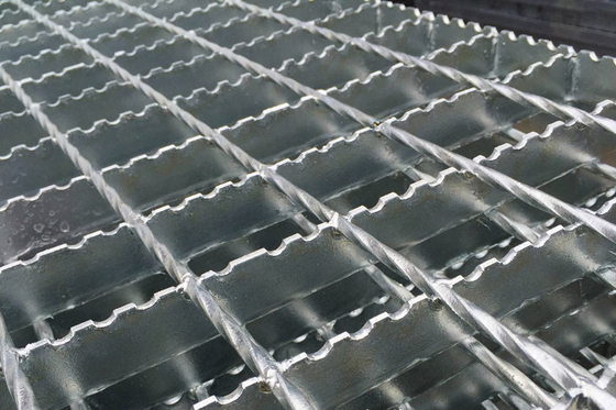Φαρμακευτική προσαρμογή 40mm Steel Grating SUS302 SUS304 SUS309 SUS310 Stainless Steel Gratings για μπάνιο