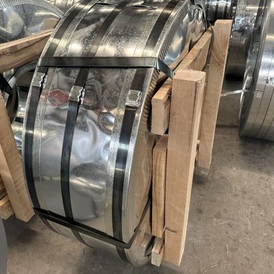 Ψυχρά τυλιγμένα με χαμηλό άνθρακα μαύρες ταινίες από χάλυβα 20 mm έως 200 mm πλάτος Ζυγισμένη ταινία από χάλυβα σε περιέλιδο για ταινία συσκευασίας